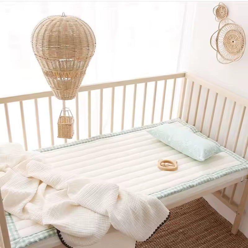 Montgolfière Suspendue en Rotin- Décoration Chambre BéBé